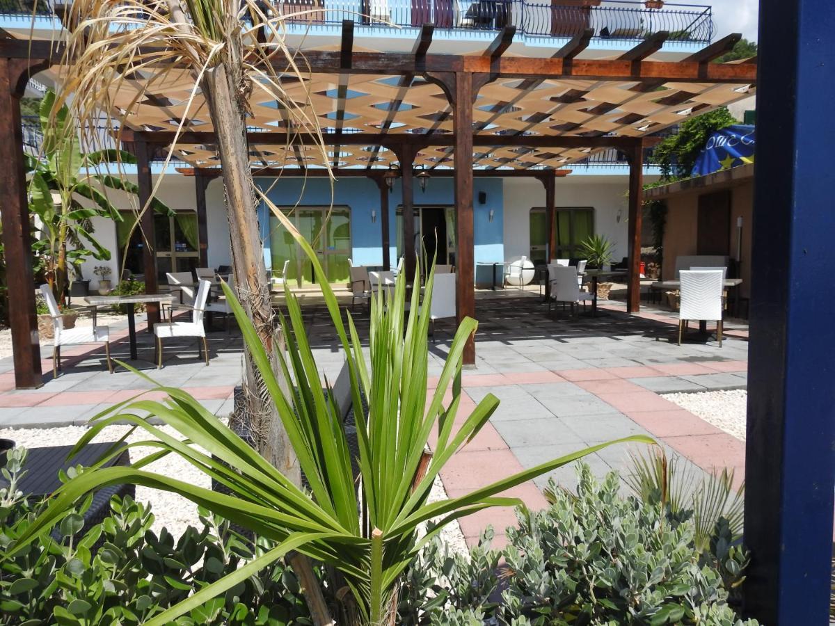 Chrismare Hotel Маццео Экстерьер фото